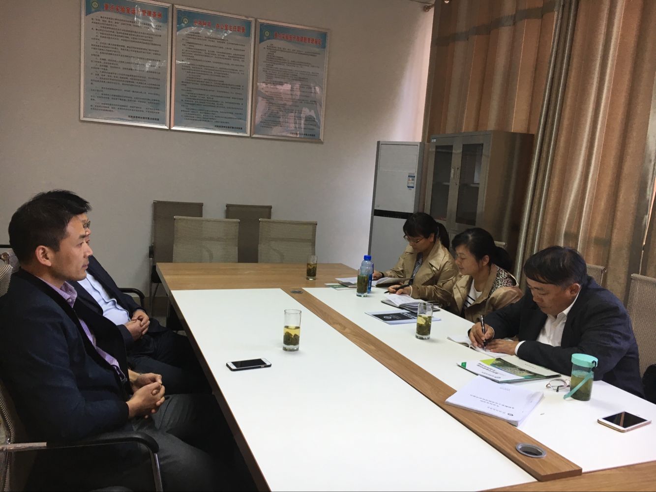 洛阳师范公司英国威廉公司官网.png